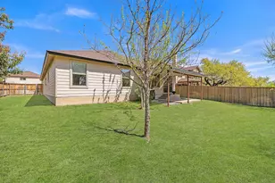 301 Wildwood Dr, Georgetown, TX 78633 - Photo 23