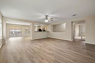 301 Wildwood Dr, Georgetown, TX 78633 - Photo 5