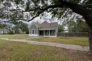 246 W Clark St, Bartlett, TX 76511 - Photo 1