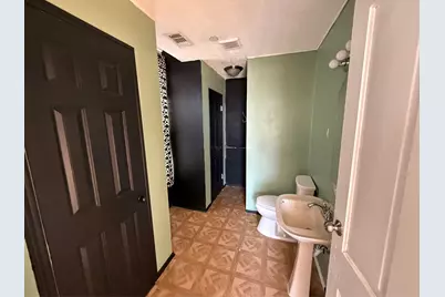 246 W Clark Street, Bartlett, TX 76511 - Photo 9