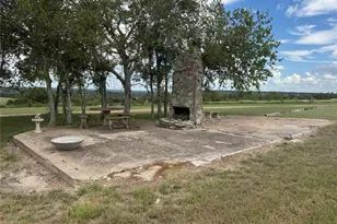 2645 Kallus Rd, La Grange, TX 78945 - Photo 7