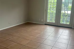 311 E 31st St, Austin, TX 78705 - Photo 5