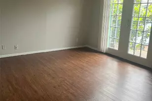 311 E 31st St, Austin, TX 78705 - Photo 11