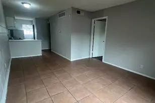 311 E 31st St, Austin, TX 78705 - Photo 3