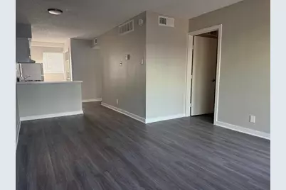 311 E 31 Street #202, Austin, TX 78705 - Photo 3