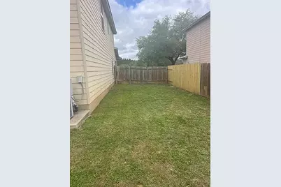 5211 Viewpoint Drive, Austin, TX 78744 - Photo 21