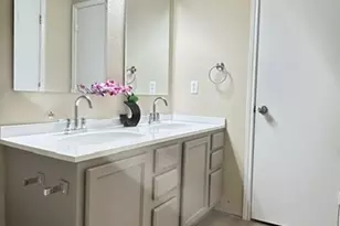 5211 Viewpoint Dr, Austin, TX 78744 - Photo 11
