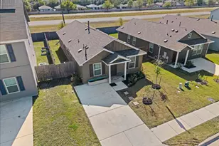 13617 Knights Br Dr, Elgin, TX 78621 - Photo 21