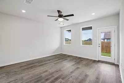 103 Two Bits, Elgin, TX 78621 - Photo 19