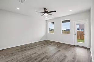 103 Two Bits, Elgin, TX 78621 - Photo 19