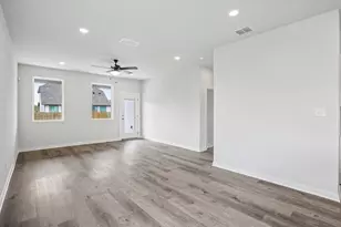 103 Two Bits, Elgin, TX 78621 - Photo 25