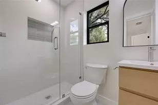 1708 Raven Dr, Austin, TX 78752 - Photo 29
