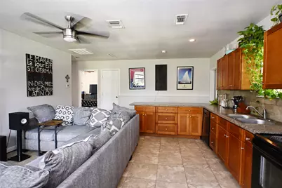 321 High Low Dr Drive, New Braunfels, TX 78132 - Photo 3