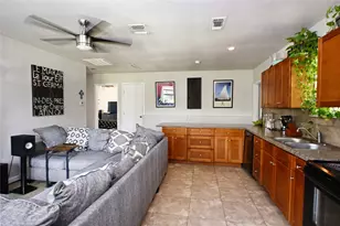 321 High Low Dr Dr, New Braunfels, TX 78132 - Photo 3
