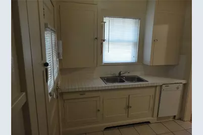 707.5 Graham Place, Austin, TX 78705 - Photo 11