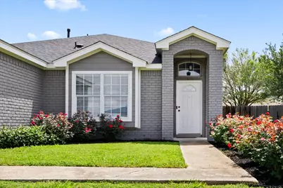 403 Thunderstorm Avenue, Lockhart, TX 78644 - Photo 3