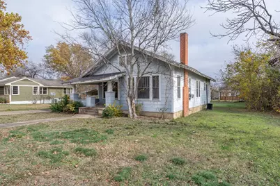 1621 S College Street, Georgetown, TX 78626 - Photo 3