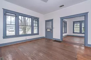 1621 S College St, Georgetown, TX 78626 - Photo 5