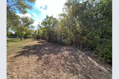 529 Madison Street, Elgin, TX 78621 - Photo 7