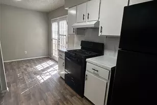 6603 Deatonhill Dr, Austin, TX 78745 - Photo 9