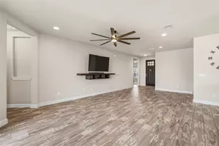 108 Round Valley Ct, Liberty Hill, TX 78642 - Photo 5