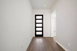 420 Hickory Spgs Trl, Georgetown, TX 78628 - Photo 3