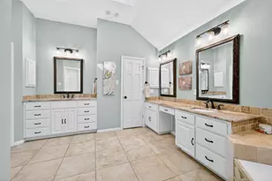 30110 Torrey Pines Cir, Georgetown, TX 78628 - Photo 17
