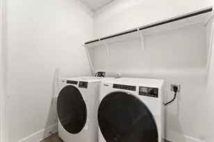 8610 McKamy Dr, Austin, TX 78744 - Photo 23