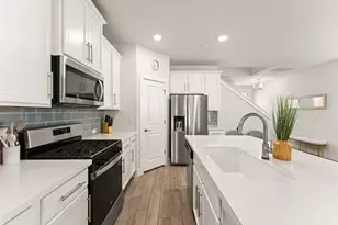 8610 McKamy Dr, Austin, TX 78744 - Photo 9