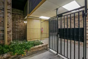 912 W 22nd St, Austin, TX 78705 - Photo 21