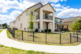 218 Glass Mountains Wy, Dripping Springs, TX 78620 - Photo 3