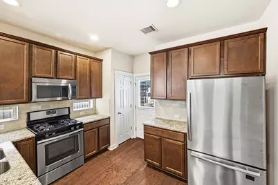 2101 Rivers Edge Way #32, Austin, TX 78741 - Photo 3