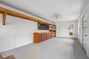 605 Bishop St, Smithville, TX 78957 - Photo 33