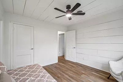 605 Bishop Street, Smithville, TX 78957 - Photo 21