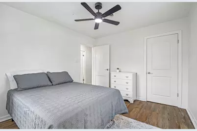 605 Bishop Street, Bastrop, TX 78957 - Photo 19