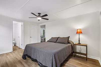 605 Bishop Street, Smithville, TX 78957 - Photo 29