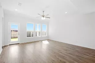 25617 Flora Bella Ln, Elgin, TX 78621 - Photo 11