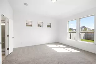 25617 Flora Bella Ln, Elgin, TX 78621 - Photo 3