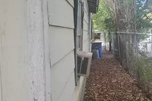 1805 McKinley Ave, Austin, TX 78702 - Photo 3