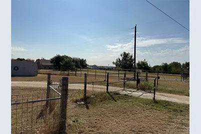 13200 Ih 35 Highway, Jarrell, TX 76537 - Photo 1