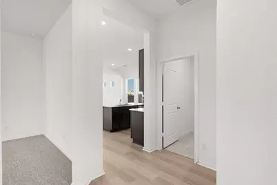 25621 Flora Bella Lane, Elgin, TX 78621 - Photo 9