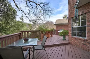 2716 Hillview Green Ln, Austin, TX 78703 - Photo 25