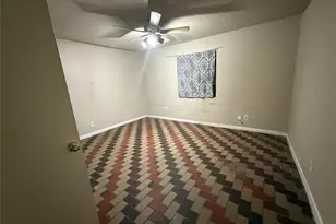 220 Stratford Ct, San Antonio, TX 78223 - Photo 29