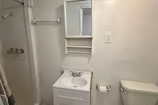 220 Stratford Ct, San Antonio, TX 78223 - Photo 13