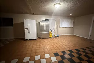 220 Stratford Ct, San Antonio, TX 78223 - Photo 37