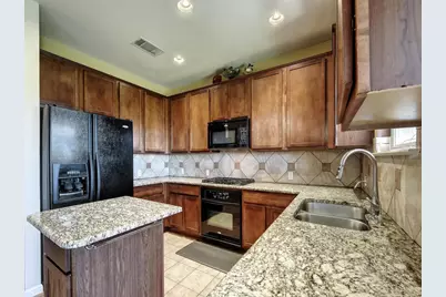 9521 Bromsgrove Drive, Austin, TX 78717 - Photo 11