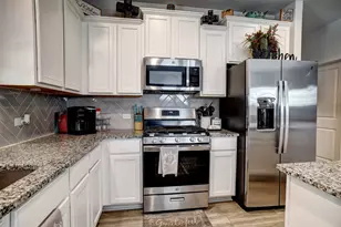 205 Driftwood Ln, Bastrop, TX 78602 - Photo 11