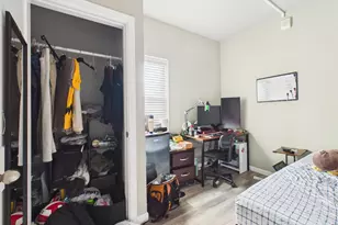 911 W 22nd St, Austin, TX 78705 - Photo 9