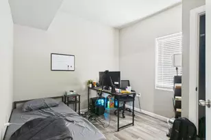 911 W 22nd St, Austin, TX 78705 - Photo 7