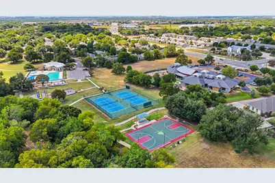 2114 Deer Creek Trail, Round Rock, TX 78665 - Photo 35